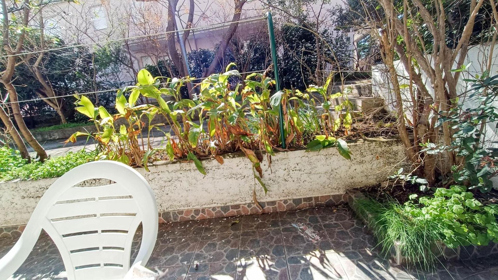 Apartments Ines - 15 Meters From The Beach 프로마이나 외부 사진